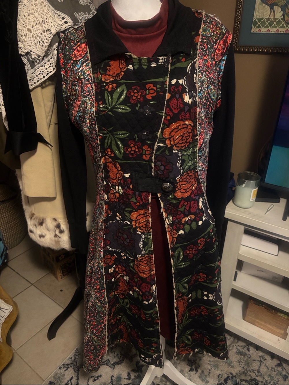 Vintage Concepts Size Small Boho Floral Black and Burgundy Panel Jacket